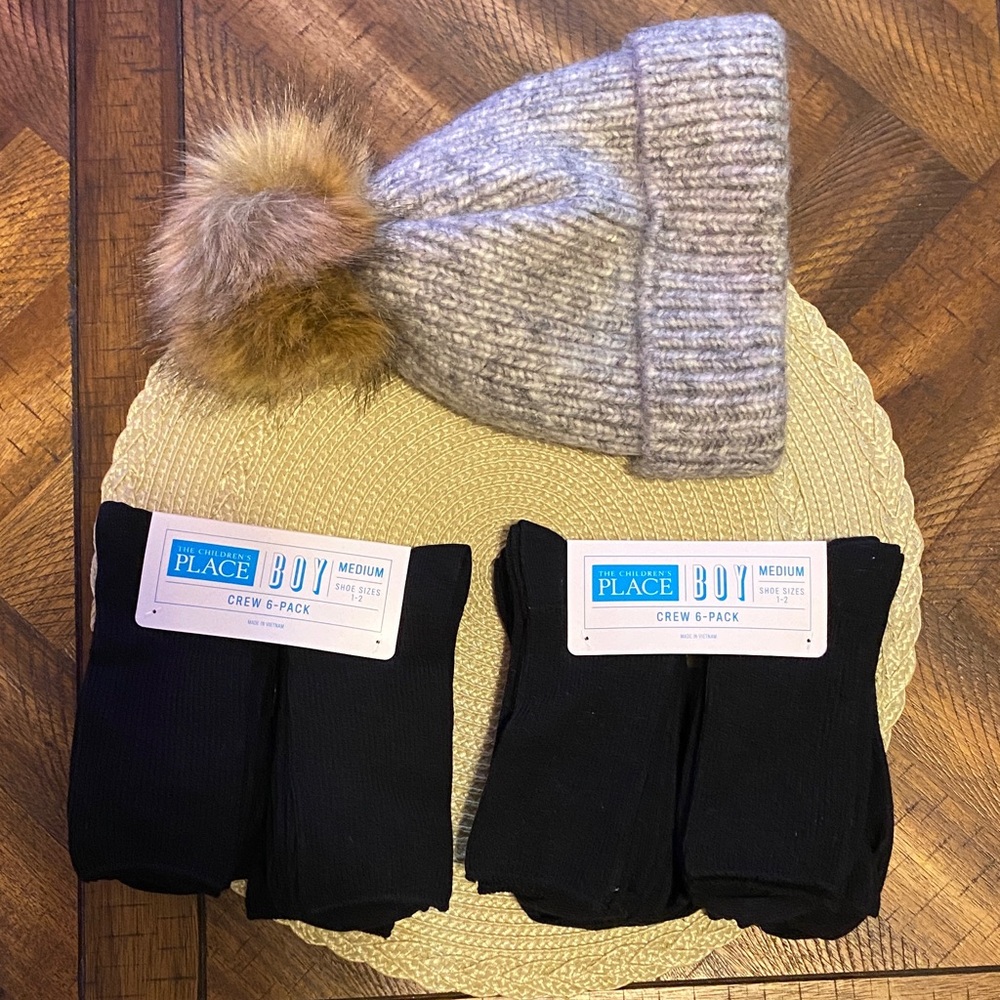 Boys socks medium shoe size 1-2 hat size s/m new